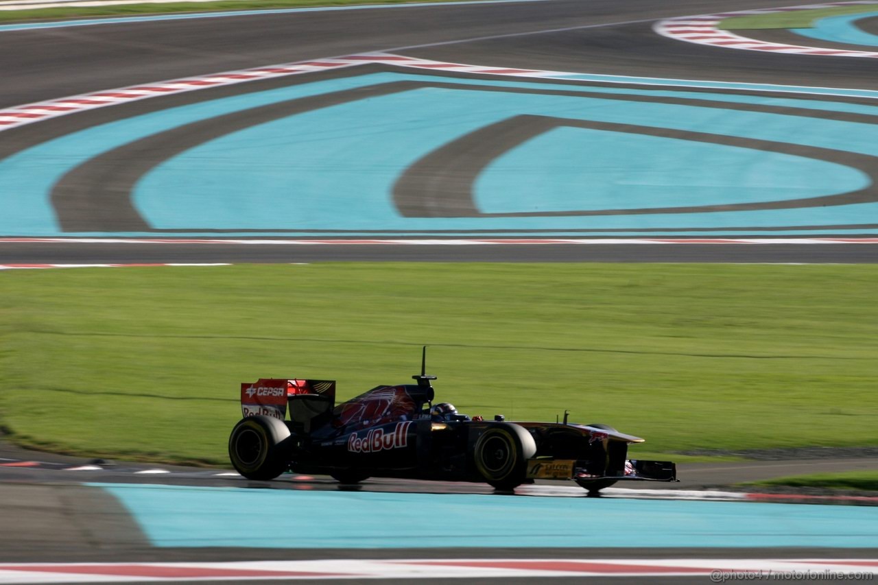 Abu Dhabi Test Novembre 2011, 15.11.2011 Abu Dhabi, UEA,
Stefano Coletti (MC), Scuderia Toro Rosso  - Formula 1 Testing Rookie Test, day 1 - Formula 1 World Championship - 
