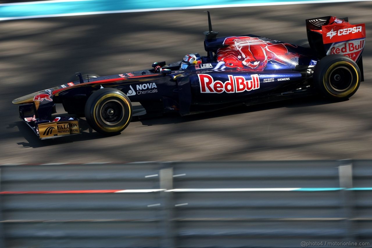 Abu Dhabi Test Novembre 2011, 15.11.2011 Abu Dhabi, UEA,
Stefano Coletti (MC), Scuderia Toro Rosso  - Formula 1 Testing Rookie Test, day 1 - Formula 1 World Championship - 
