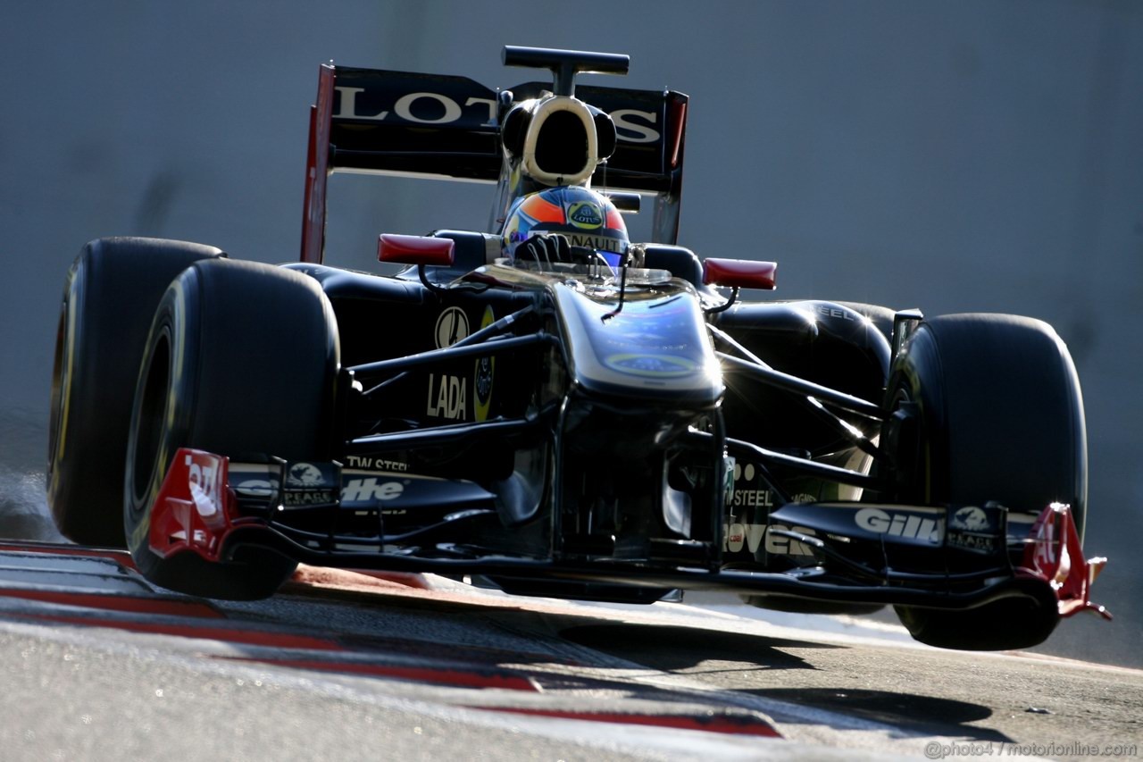 Abu Dhabi Test Novembre 2011, 15.11.2011 Abu Dhabi, UEA,
Robert Wickens (CDN), Team Lotus Renault  - Formula 1 Testing Rookie Test, day 1 - Formula 1 World Championship - 