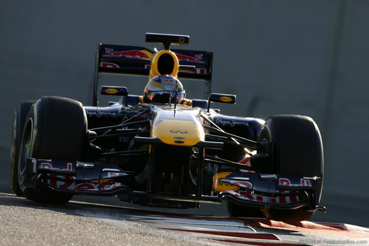 Abu Dhabi Test Novembre 2011, 15.11.2011 Abu Dhabi, UEA,
Jean-Eric Vergne (FRA), Red Bull Racing  - Formula 1 Testing Rookie Test, day 1 - Formula 1 World Championship - 