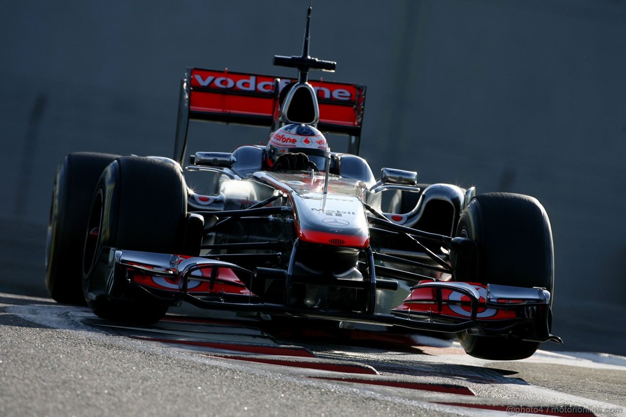 Abu Dhabi Test Novembre 2011, 15.11.2011 Abu Dhabi, UEA,
Gary Paffett (GBR), Test Driver, McLaren Mercedes  - Formula 1 Testing Rookie Test, day 1 - Formula 1 World Championship - 
