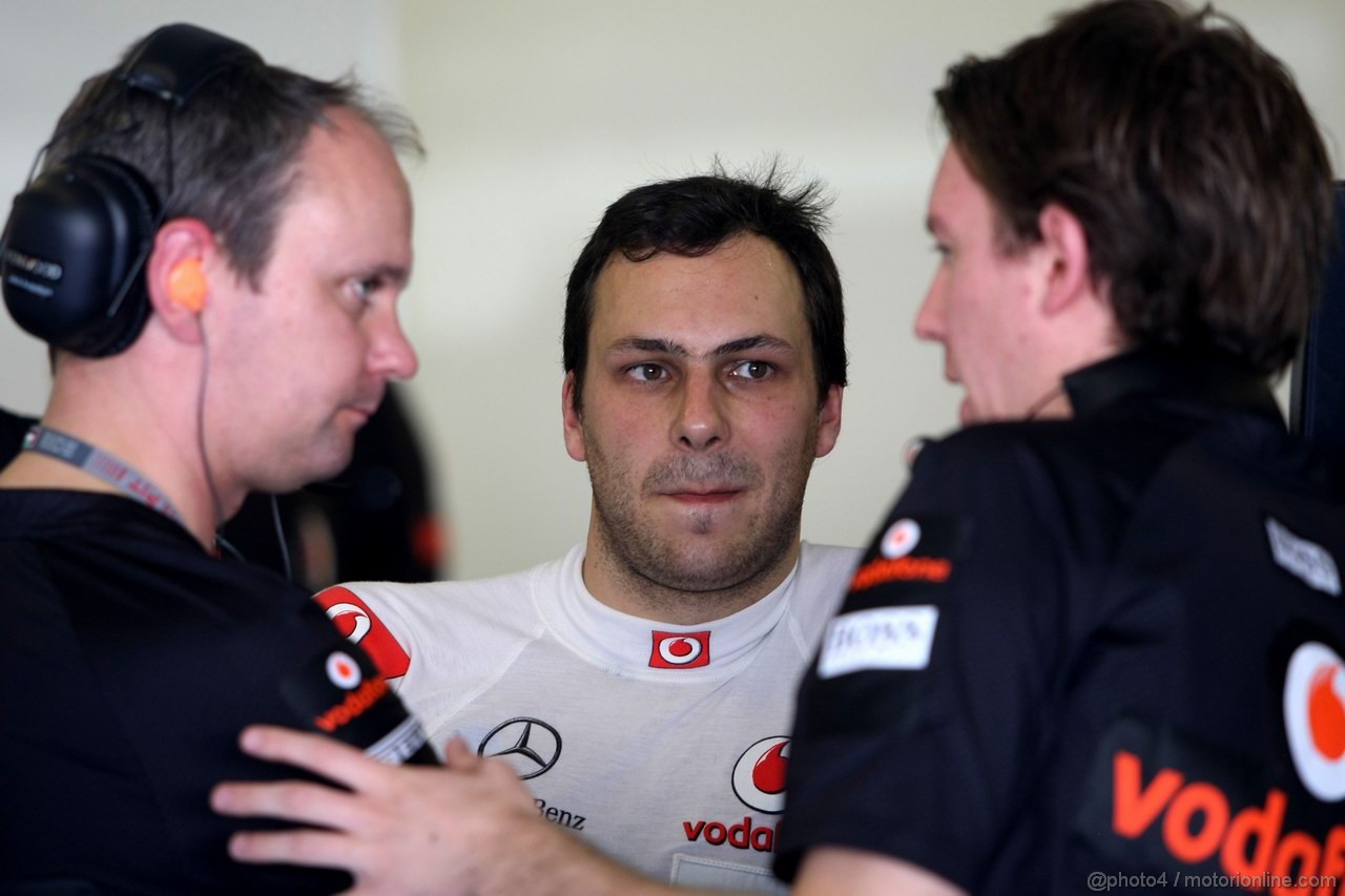 Abu Dhabi Test Novembre 2011, 16.11.2011 Abu Dhabi, UEA,
Gary Paffett (GBR), Test Driver, McLaren Mercedes  - Formula 1 Testing Rookie Test, day 2 - Formula 1 World Championship - 