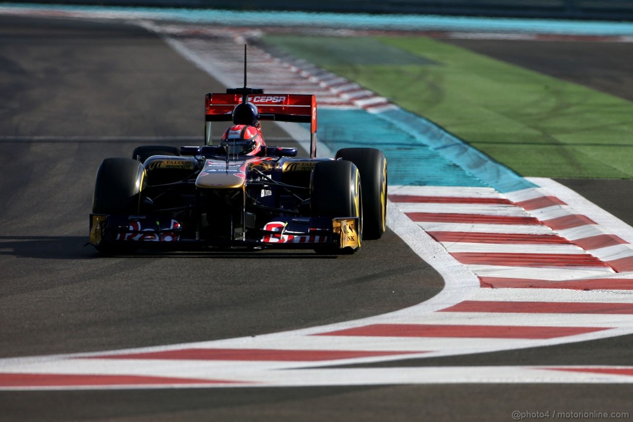 Abu Dhabi Test Novembre 2011, 16.11.2011 Abu Dhabi, UEA,
Kevin Ceccon (ITA), Scuderia Toro Rosso  - Formula 1 Testing Rookie Test, day 2 - Formula 1 World Championship - 