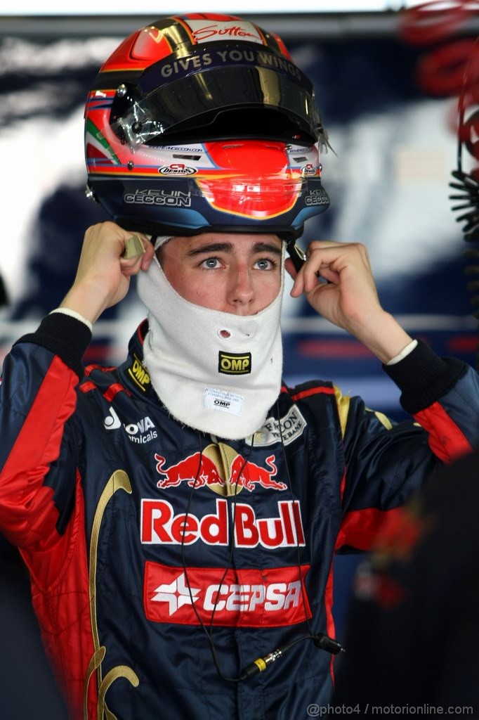 Abu Dhabi Test Novembre 2011, 16.11.2011 Abu Dhabi, UEA,
Kevin Ceccon (ITA), Scuderia Toro Rosso  - Formula 1 Testing Rookie Test, day 2 - Formula 1 World Championship - 