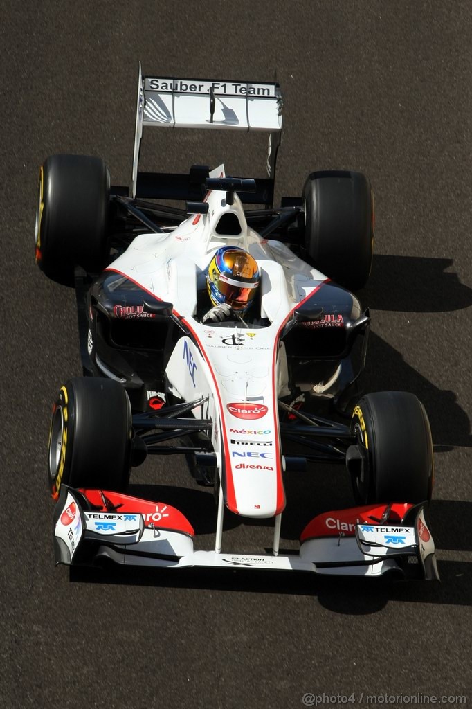 Abu Dhabi Test Novembre 2011, 17.11.2011 Abu Dhabi, UEA,
Esteban Gutierrez (MEX), Sauber F1 Team  - Formula 1 Testing Rookie Test, day 3 - Formula 1 World Championship - 