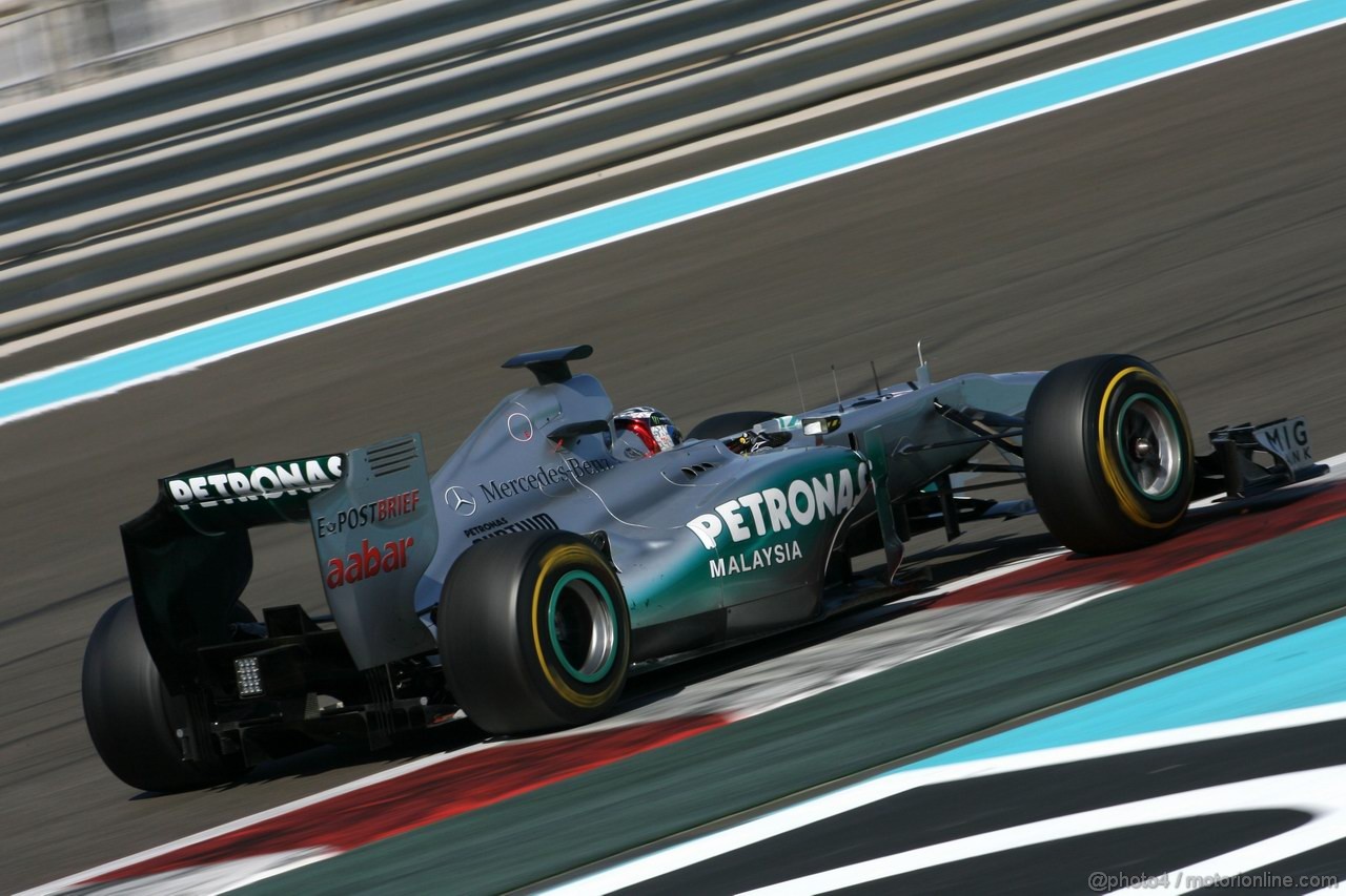 Abu Dhabi Test Novembre 2011, 17.11.2011 Abu Dhabi, UEA,
Sam Bird (GBR), Mercedes Grand Prix  - Formula 1 Testing Rookie Test, day 3 - Formula 1 World Championship - 
