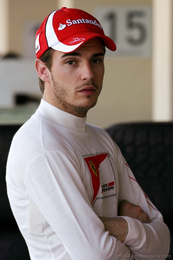 Abu Dhabi Test Novembre 2011, 17.11.2011 Abu Dhabi, UEA,
Jules Bianchi (FRA), Test Driver, Ferrari  - Formula 1 Testing Rookie Test, day 3 - Formula 1 World Championship - 