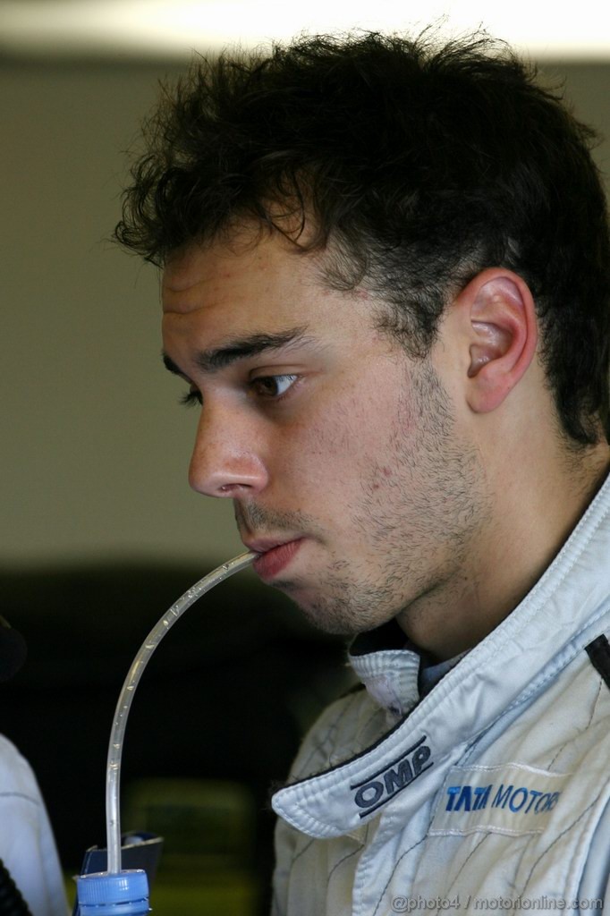 Abu Dhabi Test Novembre 2011, 17.11.2011 Abu Dhabi, UEA,
Nathanael Berton (FRA), HRT Racing Team  - Formula 1 Testing Rookie Test, day 3 - Formula 1 World Championship - 