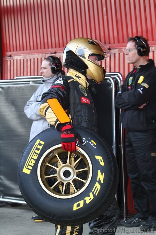 Barcelona Test Febbraio 2011, 18.02.2011- Tyres Pirelli 