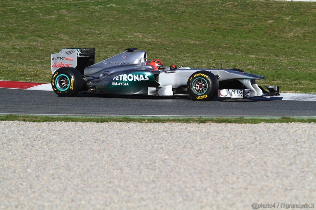 Barcelona Test Febbraio 2011, 18.02.2011- Michael Schumacher (GER), Mercedes GP Petronas F1 Team, MGP W02 