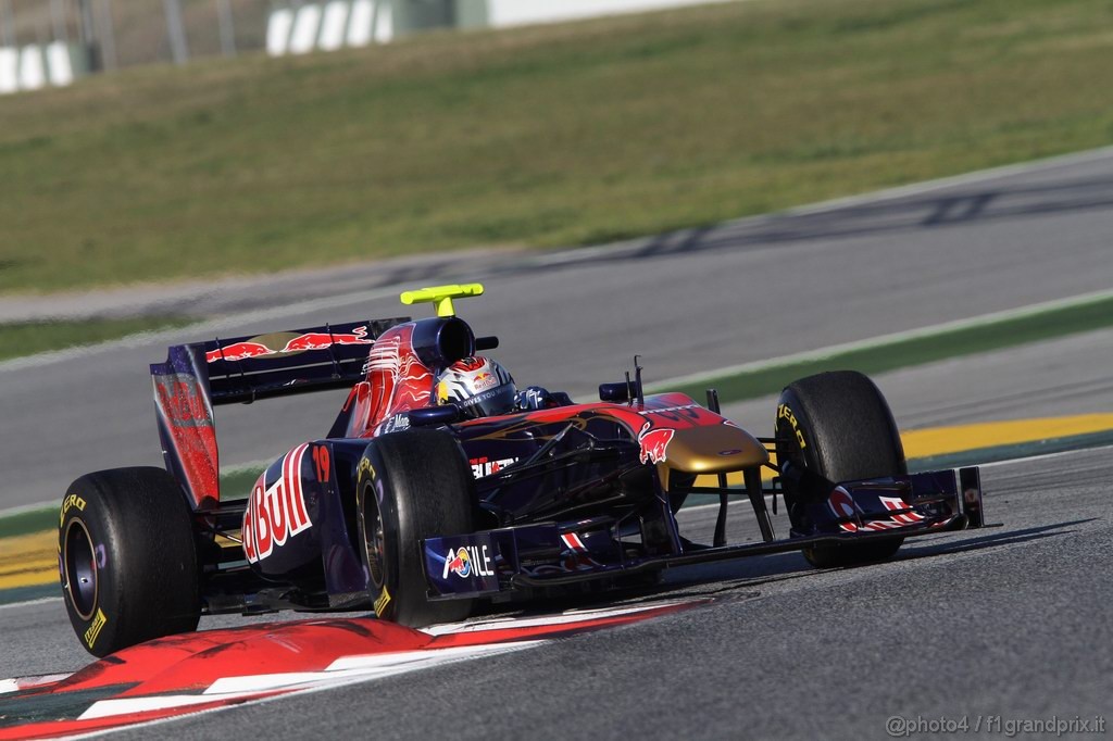 Barcelona Test Febbraio 2011, 19.02.2011- Jaime Alguersuari (SPA), Scuderia Toro Rosso, STR6 