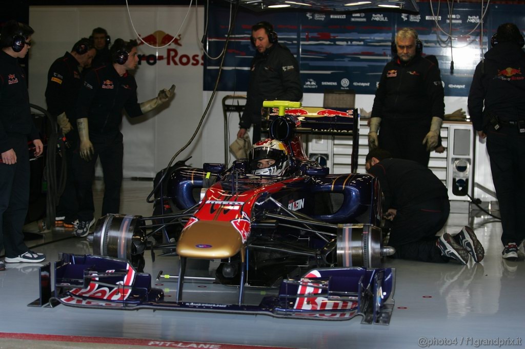 Barcelona Test Febbraio 2011, 19.02.2011- Jaime Alguersuari (SPA), Scuderia Toro Rosso, STR6 