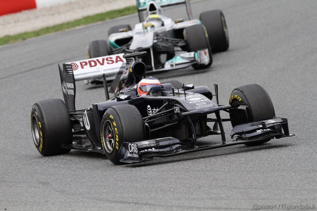 Barcelona Test Febbraio 2011, 19.02.2011- Rubens Barrichello (BRA), Williams FW33 e Nico Rosberg (GER), Mercedes GP Petronas F1 Team, MGP W02 