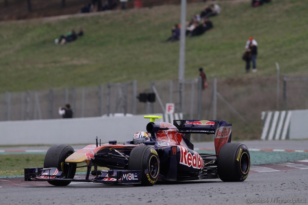 Barcelona Test Febbraio 2011, 19.02.2011- Jaime Alguersuari (SPA), Scuderia Toro Rosso, STR6 