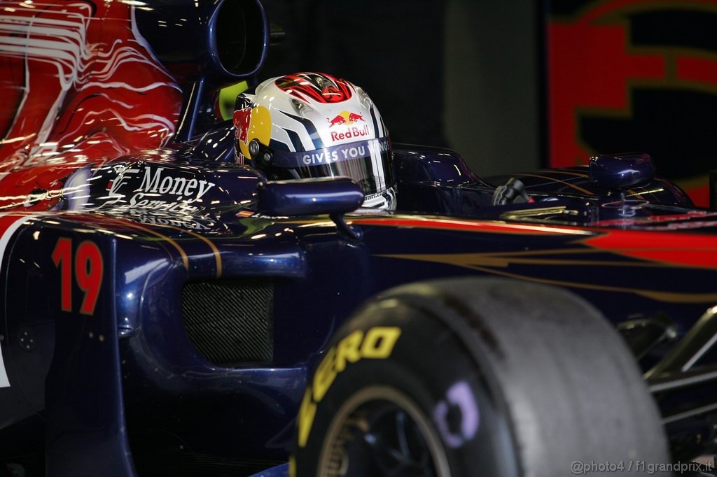 Barcelona Test Febbraio 2011, 19.02.2011- Jaime Alguersuari (SPA), Scuderia Toro Rosso, STR6 