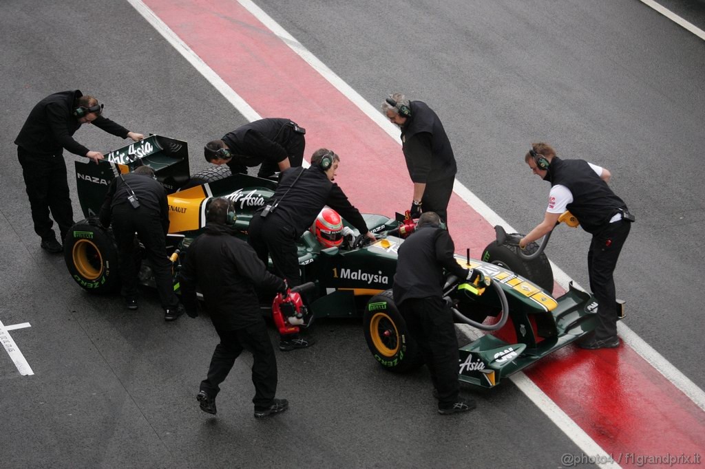 Barcelona Test Febbraio 2011, 20.02.2011- Jarno Trulli (ITA), Team Lotus, TL11 