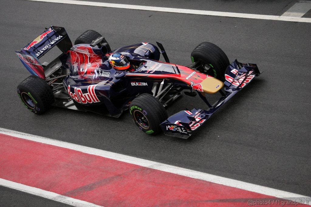 Barcelona Test Febbraio 2011, 20.02.2011- Daniel Ricciardo (AUS), Test Driver Scuderia Toro Rosso, STR6 