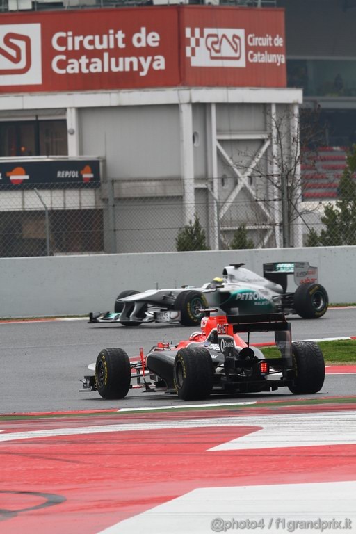 Barcelona Test Febbraio 2011, 20.02.2011- Timo Glock (GER), Marussia Virgin Racing VR-02 e Nico Rosberg (GER), Mercedes GP Petronas F1 Team, MGP W02 