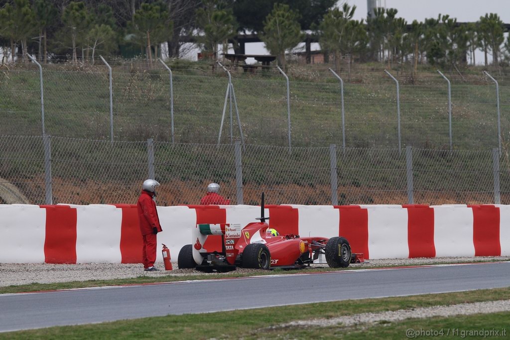 Barcelona Test Febbraio 2011, 20.02.2011- Felipe Massa (BRA), Ferrari, F-150 Italia stopped in the track