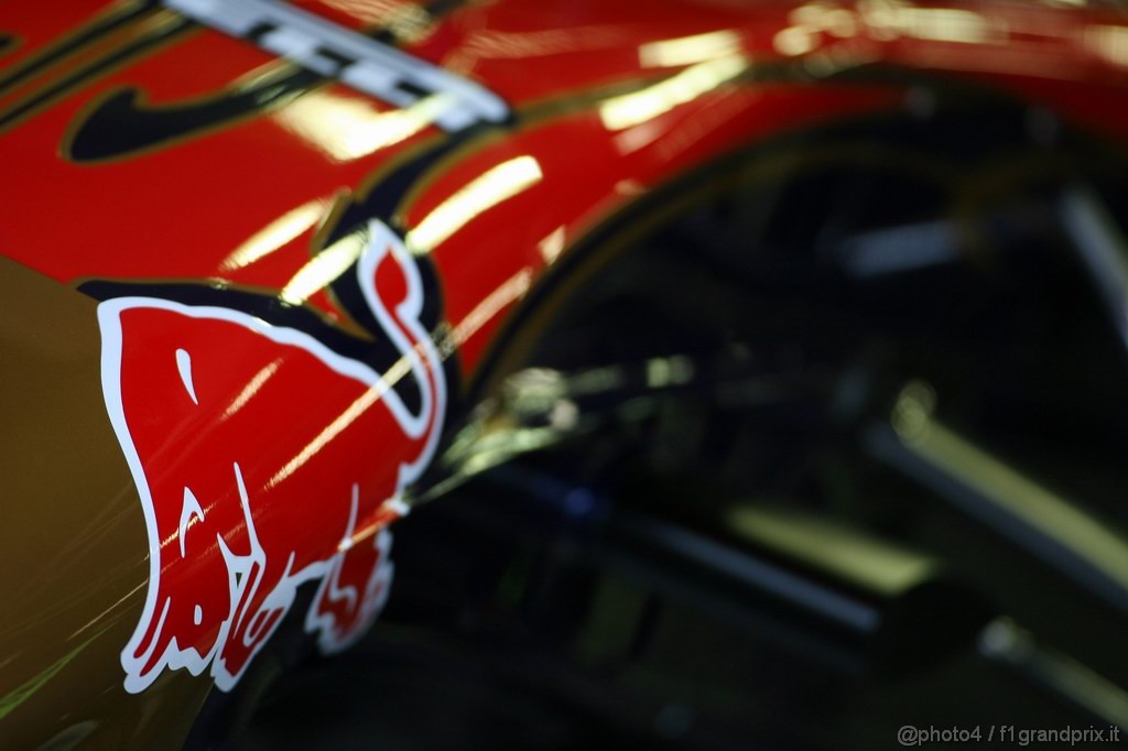 Barcelona Test Febbraio 2011, 20.02.2011- Scuderia Toro Rosso, STR6 