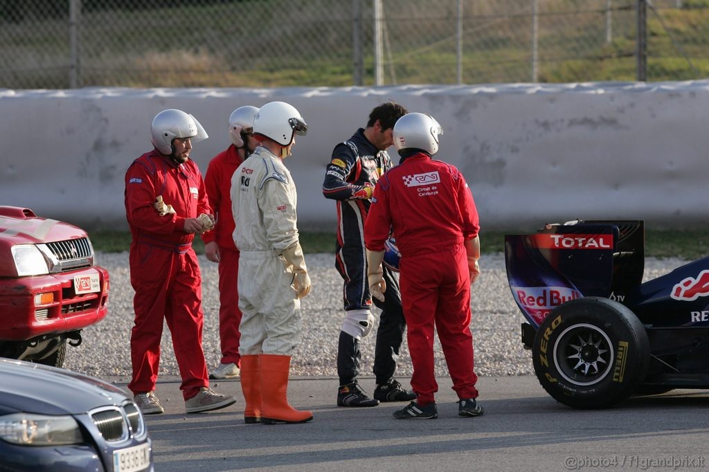 Barcelona Test Febbraio 2011, 20.02.2011- Mark Webber (AUS), Red Bull Racing, RB7 stopped in the track