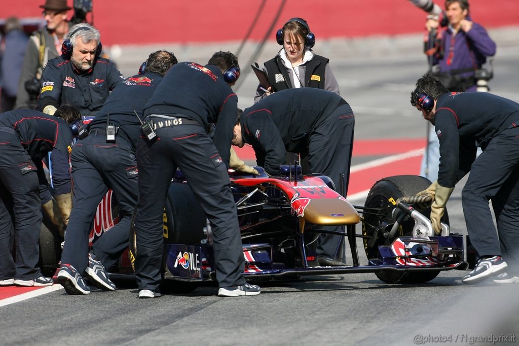 Barcelona Test Febbraio 2011, 20.02.2011- Sébastien Buemi (SUI), Scuderia Toro Rosso, STR6 