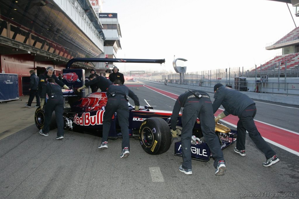 Barcelona Test Febbraio 2011, 21.02.2011- Sébastien Buemi (SUI), Scuderia Toro Rosso, STR6 