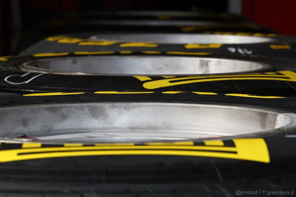 Barcelona Test Febbraio 2011, 21.02.2011- Tyres Pirelli 