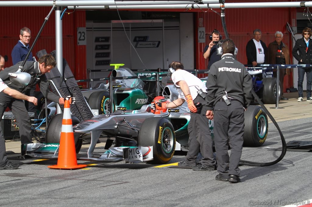 Barcelona Test Febbraio 2011, 21.02.2011- Michael Schumacher (GER), Mercedes GP Petronas F1 Team, MGP W02 