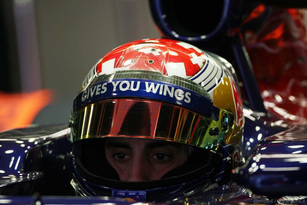 Barcelona Test Marzo 2011, 08.03.2011- Sébastien Buemi (SUI), Scuderia Toro Rosso, STR6 