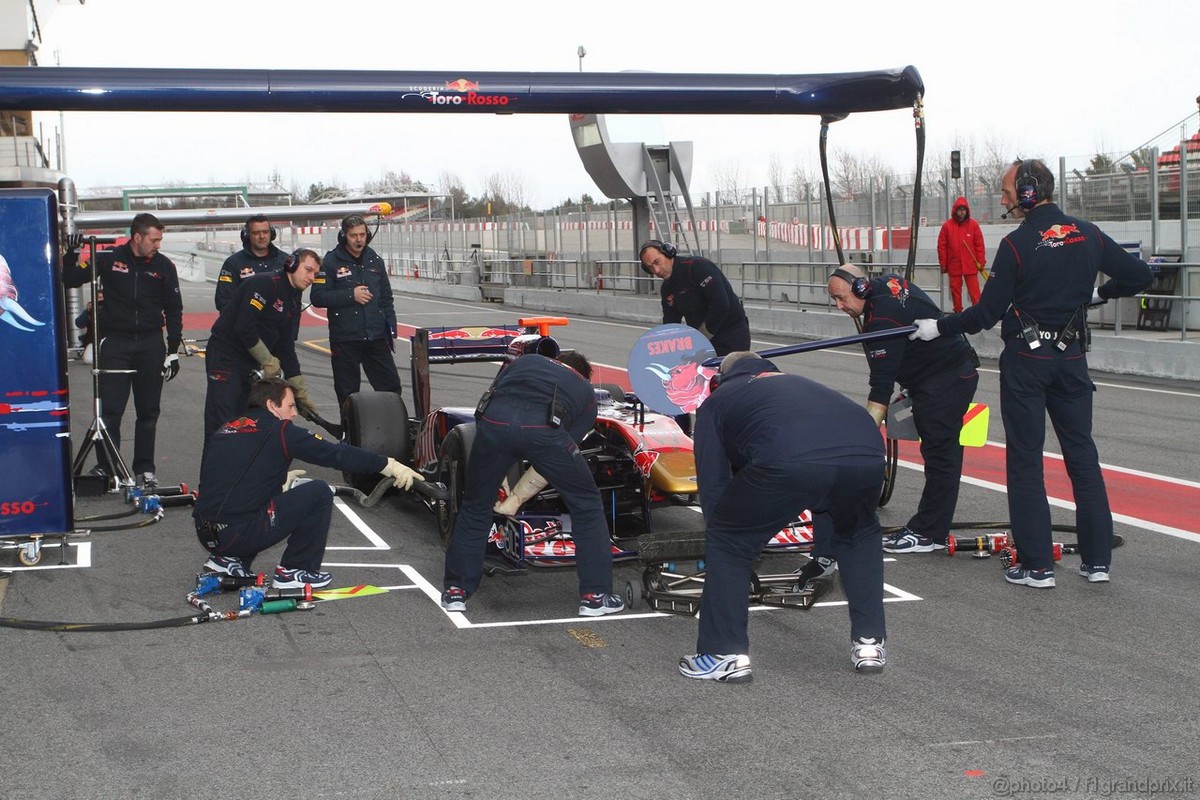 Barcelona Test Marzo 2011, 08.03.2011- Sébastien Buemi (SUI), Scuderia Toro Rosso, STR6 