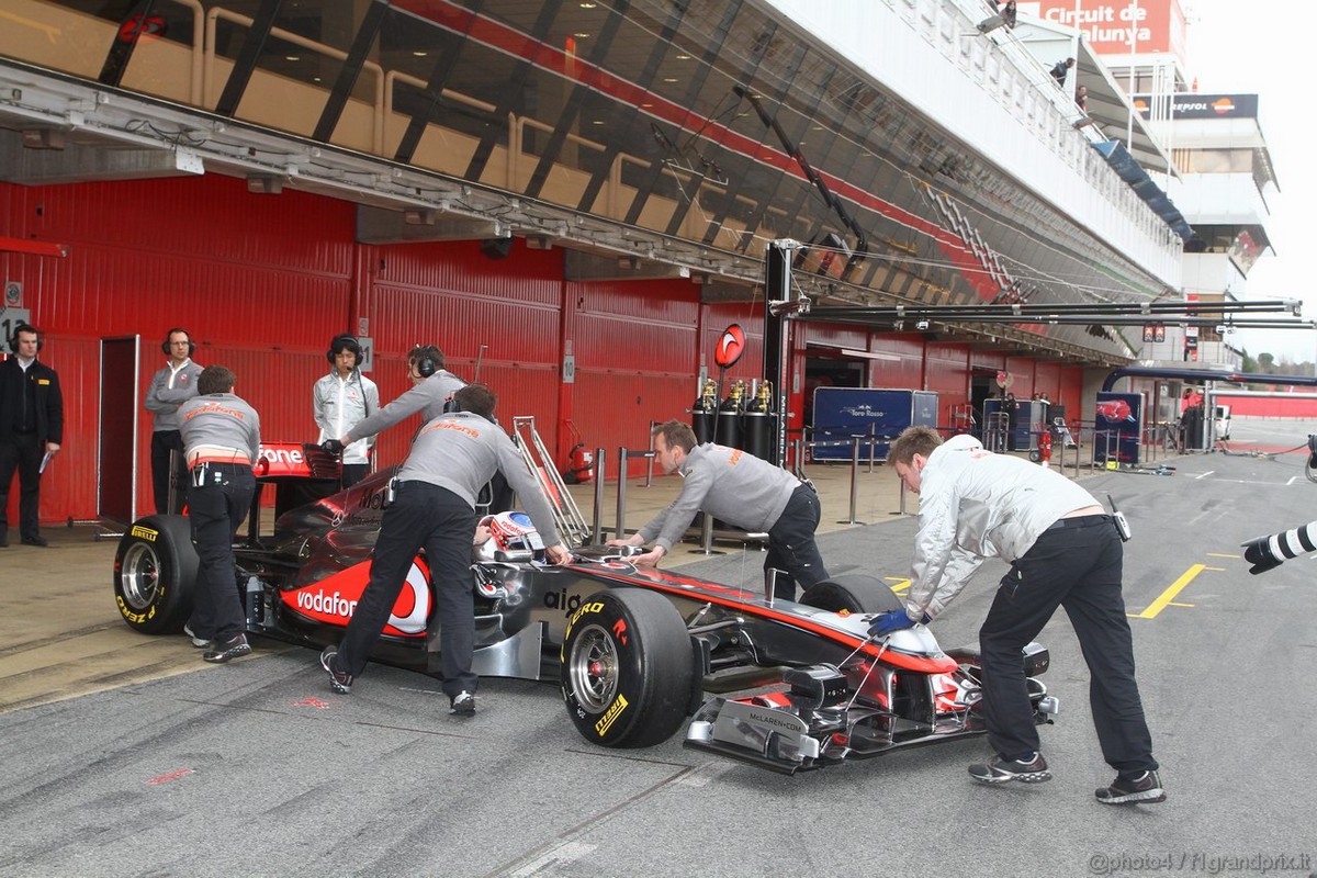 Barcelona Test Marzo 2011, 08.03.2011- Jenson Button (GBR), McLaren  Mercedes, MP4-26 