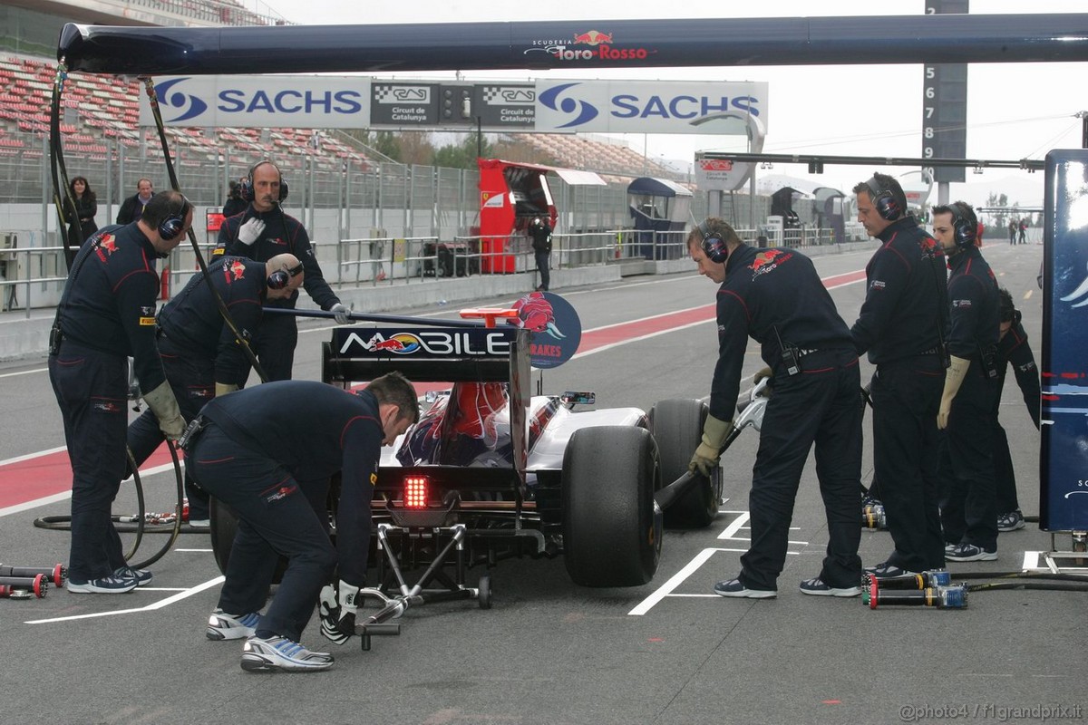 Barcelona Test Marzo 2011, 08.03.2011- Sébastien Buemi (SUI), Scuderia Toro Rosso, STR6 