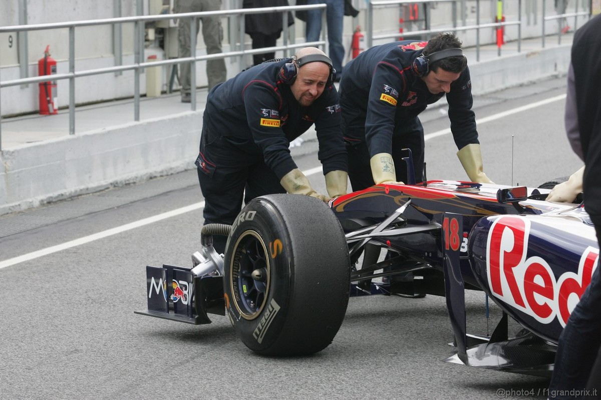 Barcelona Test Marzo 2011, 08.03.2011- Sébastien Buemi (SUI), Scuderia Toro Rosso, STR6 