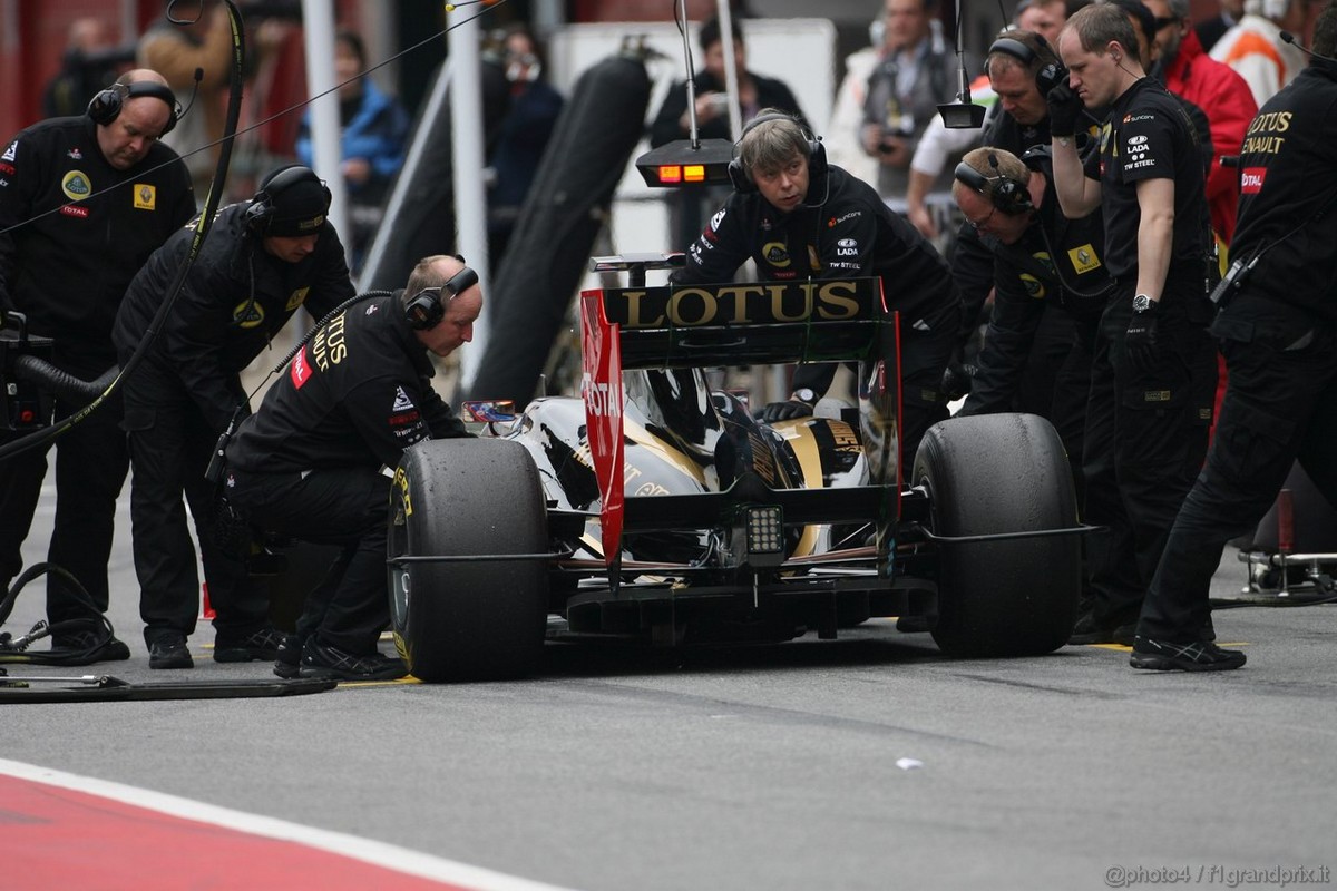 Barcelona Test Marzo 2011, 09.03.2011- Jarno Trulli (ITA), Team Lotus, TL11 