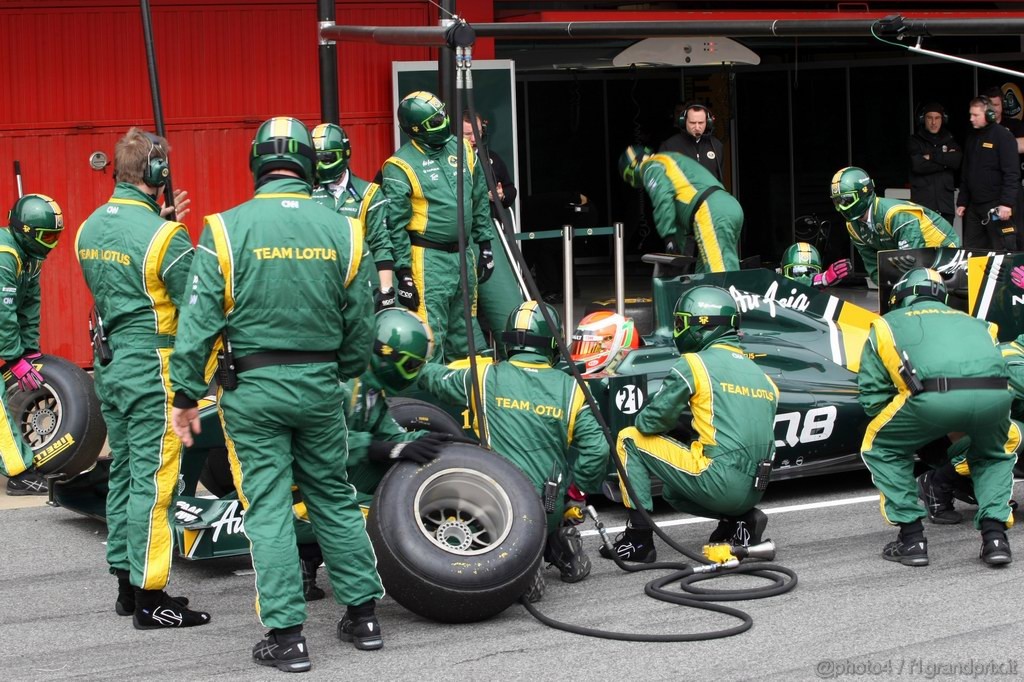 Barcelona Test Marzo 2011, 09.03.2011- Jarno Trulli (ITA), Team Lotus, TL11 