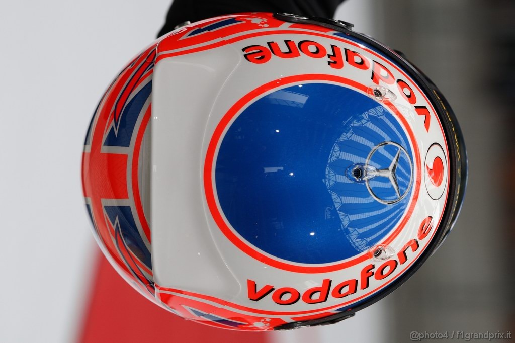 Caschi Piloti 2011, 
Helmet of Jenson Button (GBR), McLaren Mercedes - Vodafone McLaren Mercedes MP4-26 Launch 
