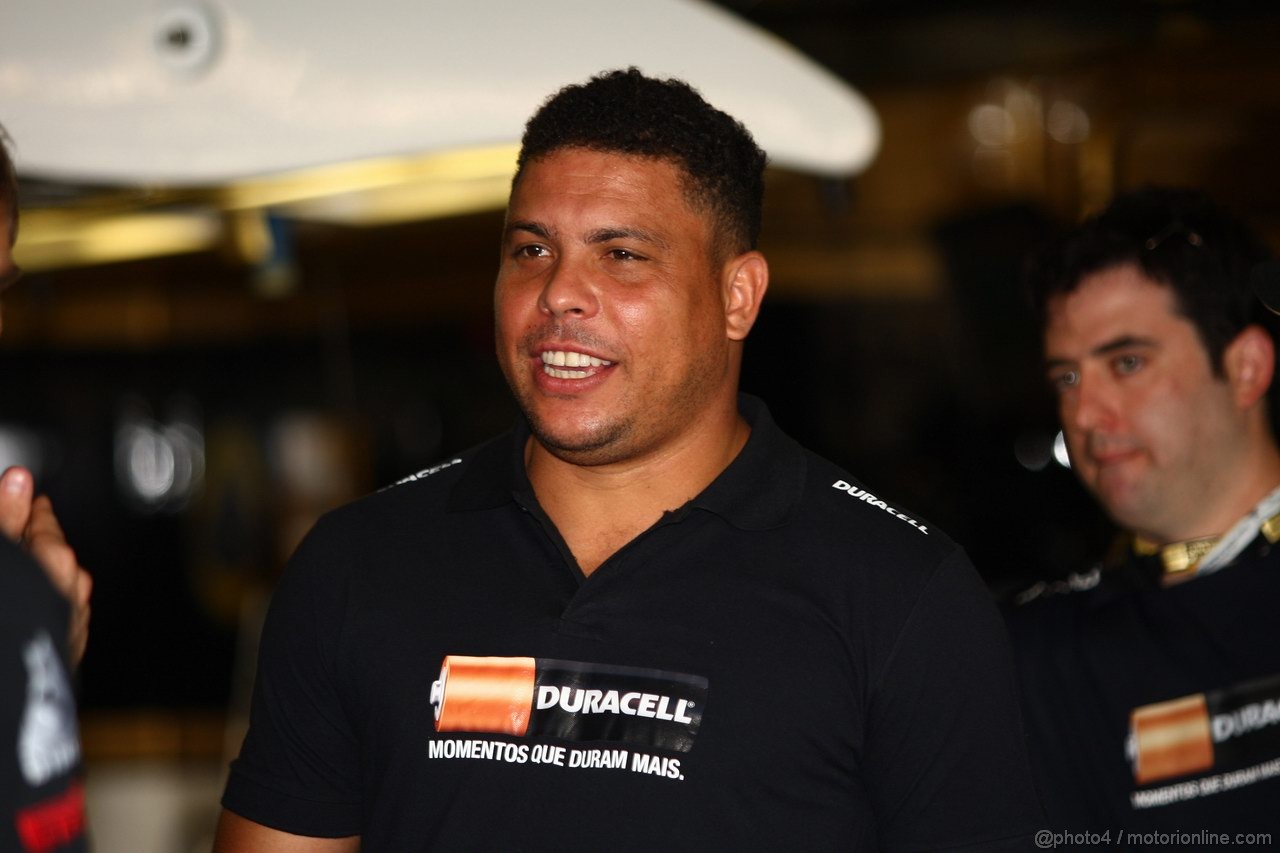 GP ABU DHABI, 13.11.2011- Ronaldo (BRA), Ex soccer player 