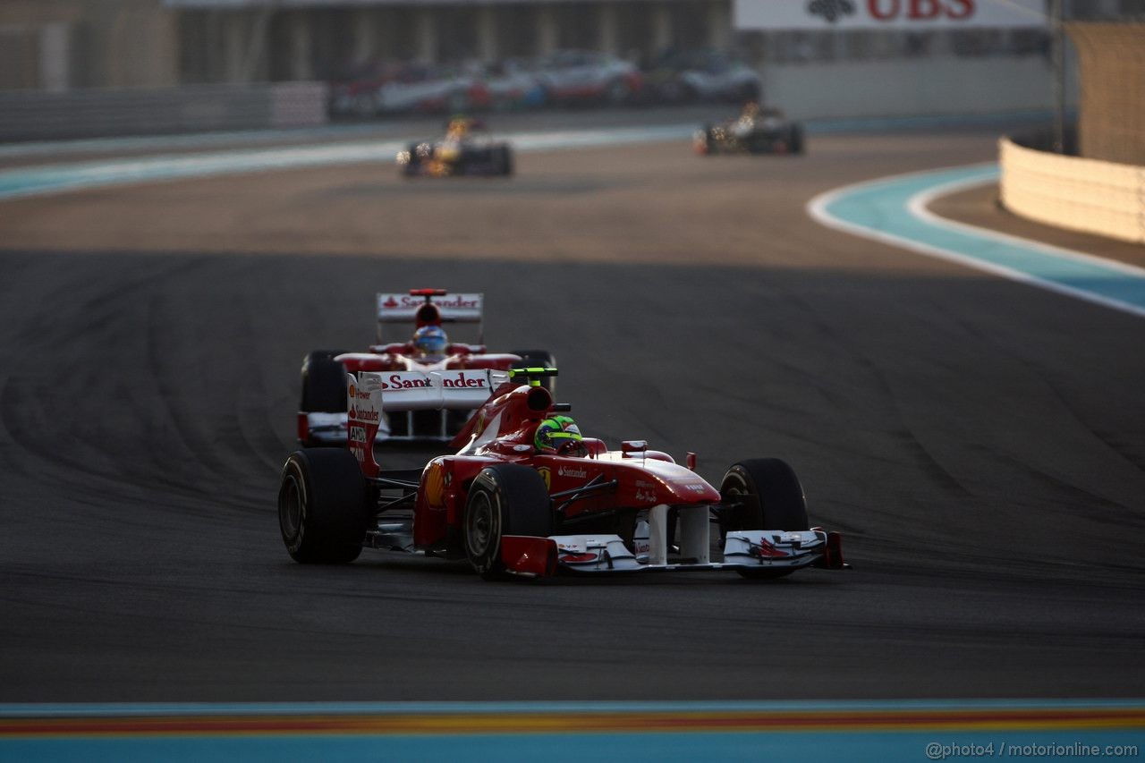 GP ABU DHABI, 13.11.2011- Gara, Felipe Massa (BRA), Ferrari, F-150 Italia davanti a Fernando Alonso (ESP), Ferrari, F-150 Italia