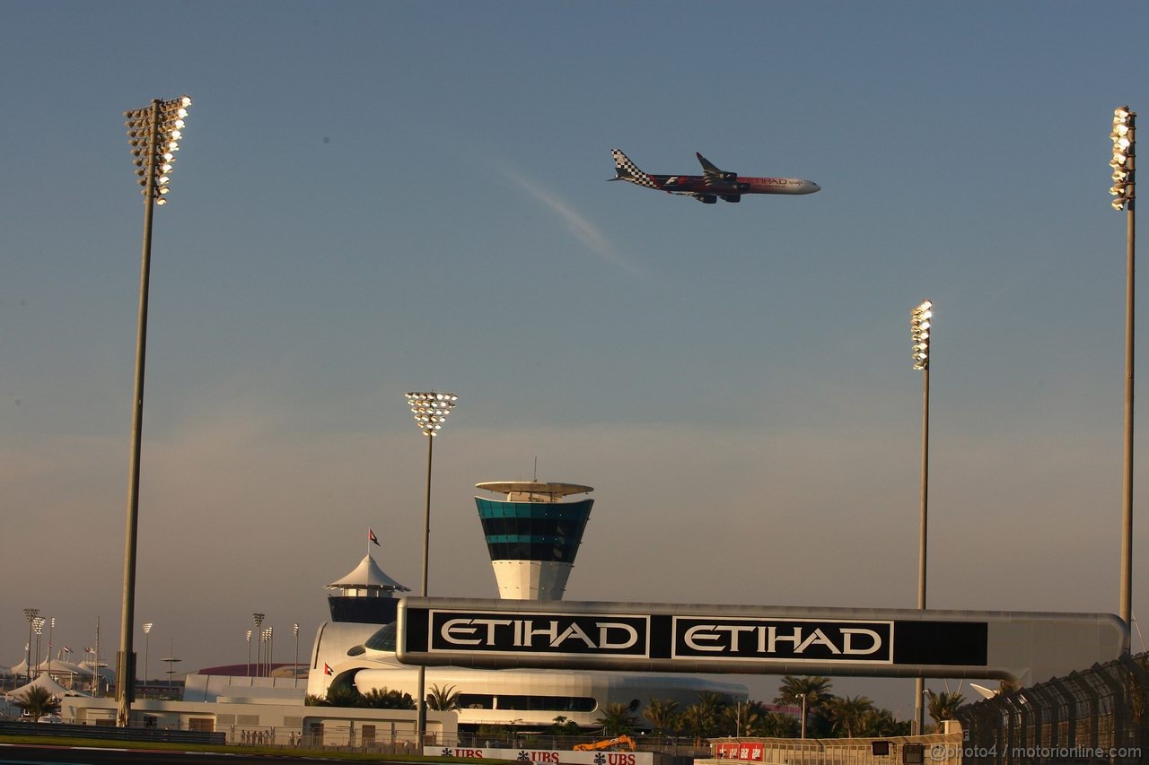 GP ABU DHABI, 13.11.2011- Gara, Atmosfera