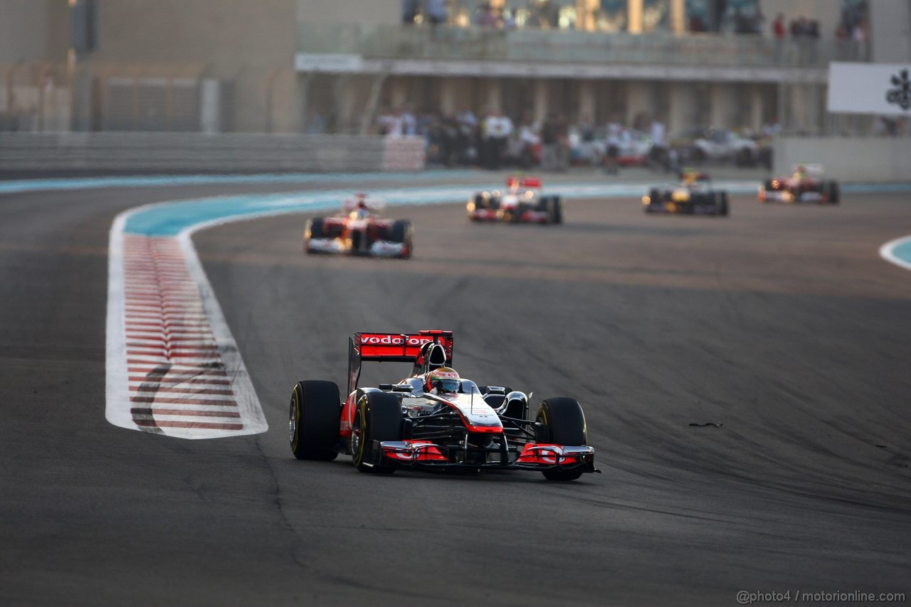GP ABU DHABI, 13.11.2011- Gara, Lewis Hamilton (GBR), McLaren Mercedes, MP4-26