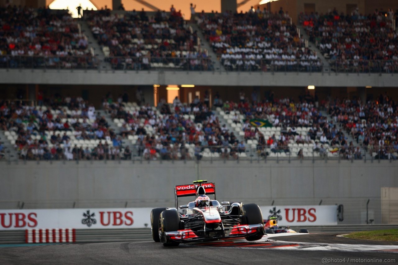 GP ABU DHABI, 13.11.2011- Gara, Jenson Button (GBR), McLaren  Mercedes, MP4-26 
