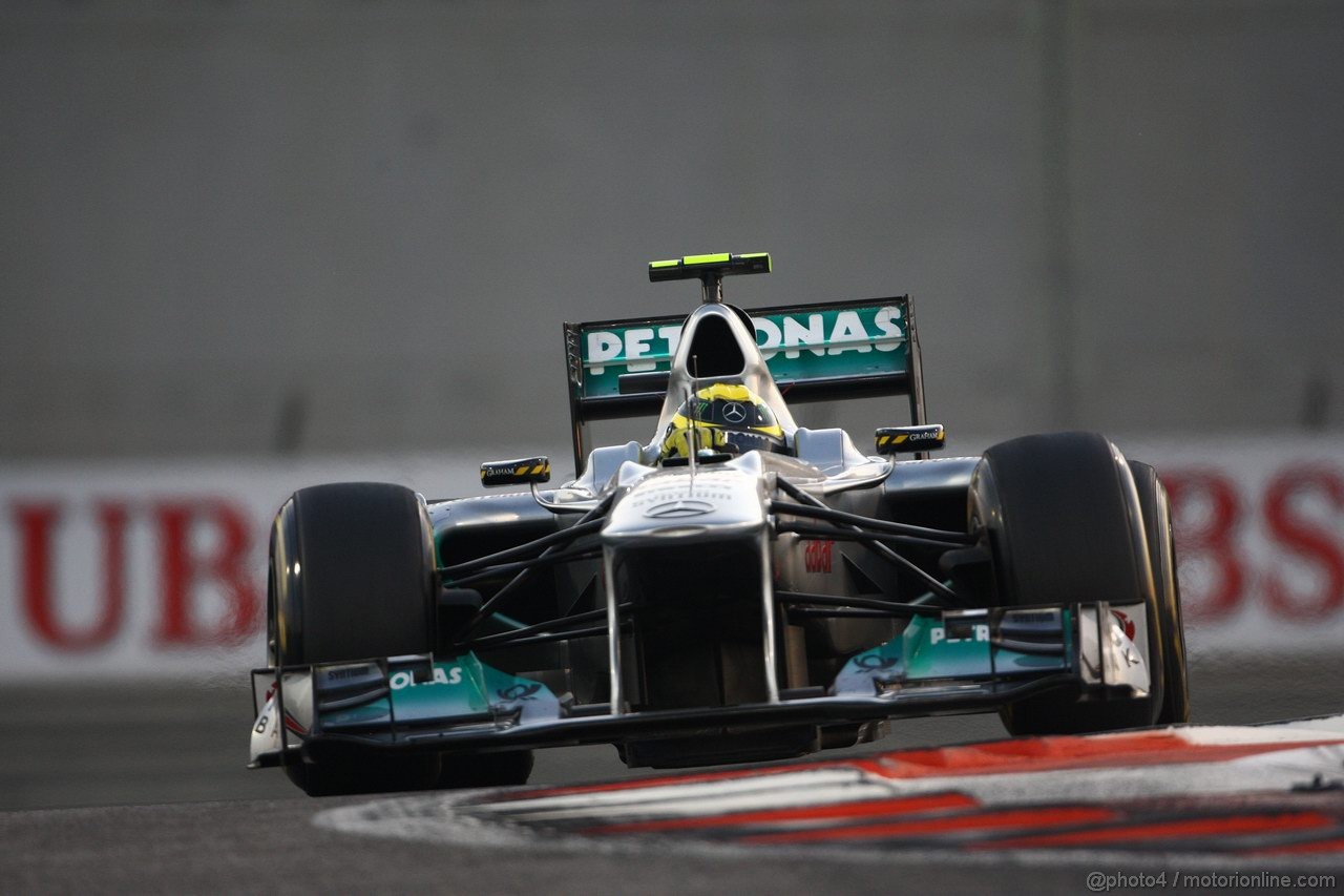 GP ABU DHABI, 13.11.2011- Gara, Nico Rosberg (GER), Mercedes GP Petronas F1 Team, MGP W02