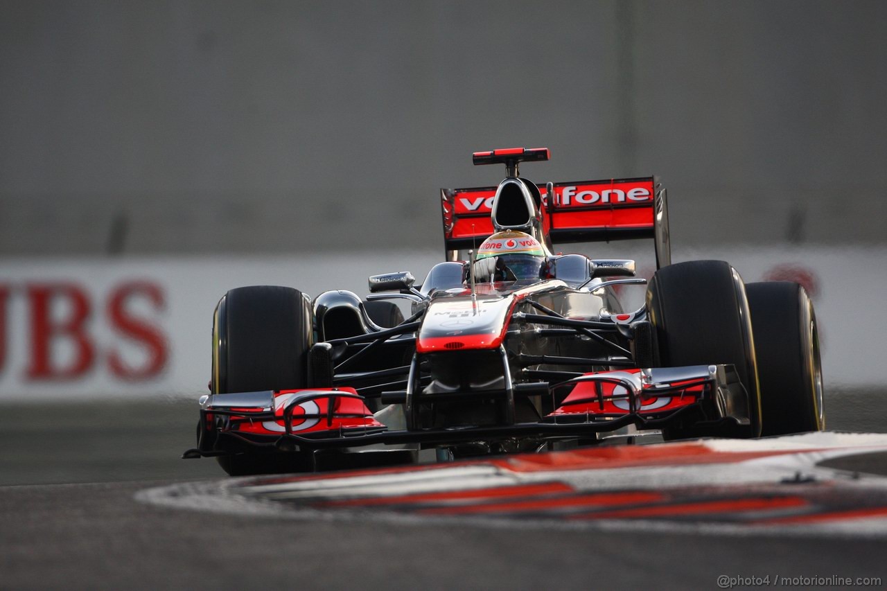 GP ABU DHABI, 13.11.2011- Gara, Lewis Hamilton (GBR), McLaren Mercedes, MP4-26
