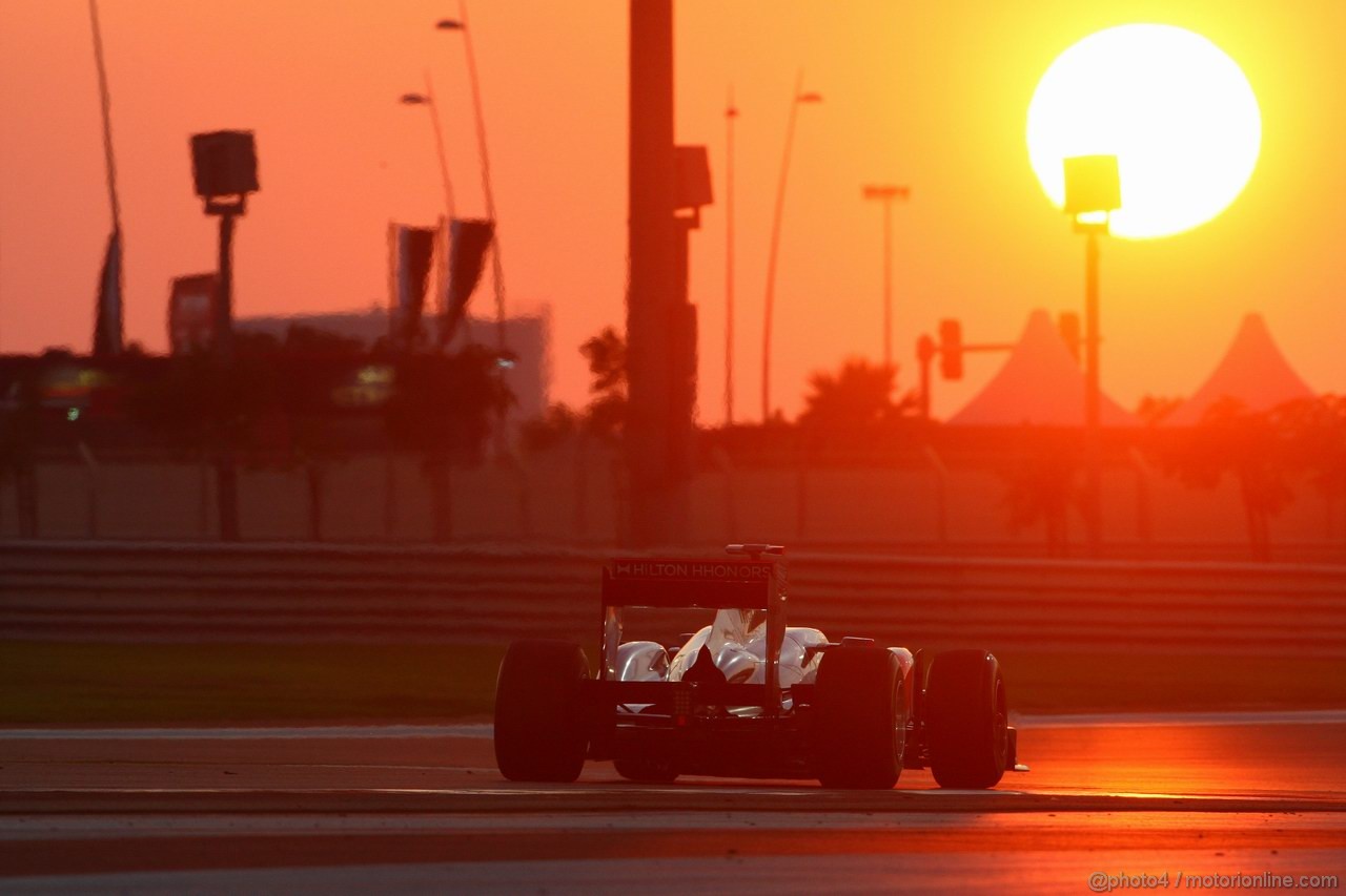 GP ABU DHABI, 13.11.2011- Gara, Lewis Hamilton (GBR), McLaren  Mercedes, MP4-26 