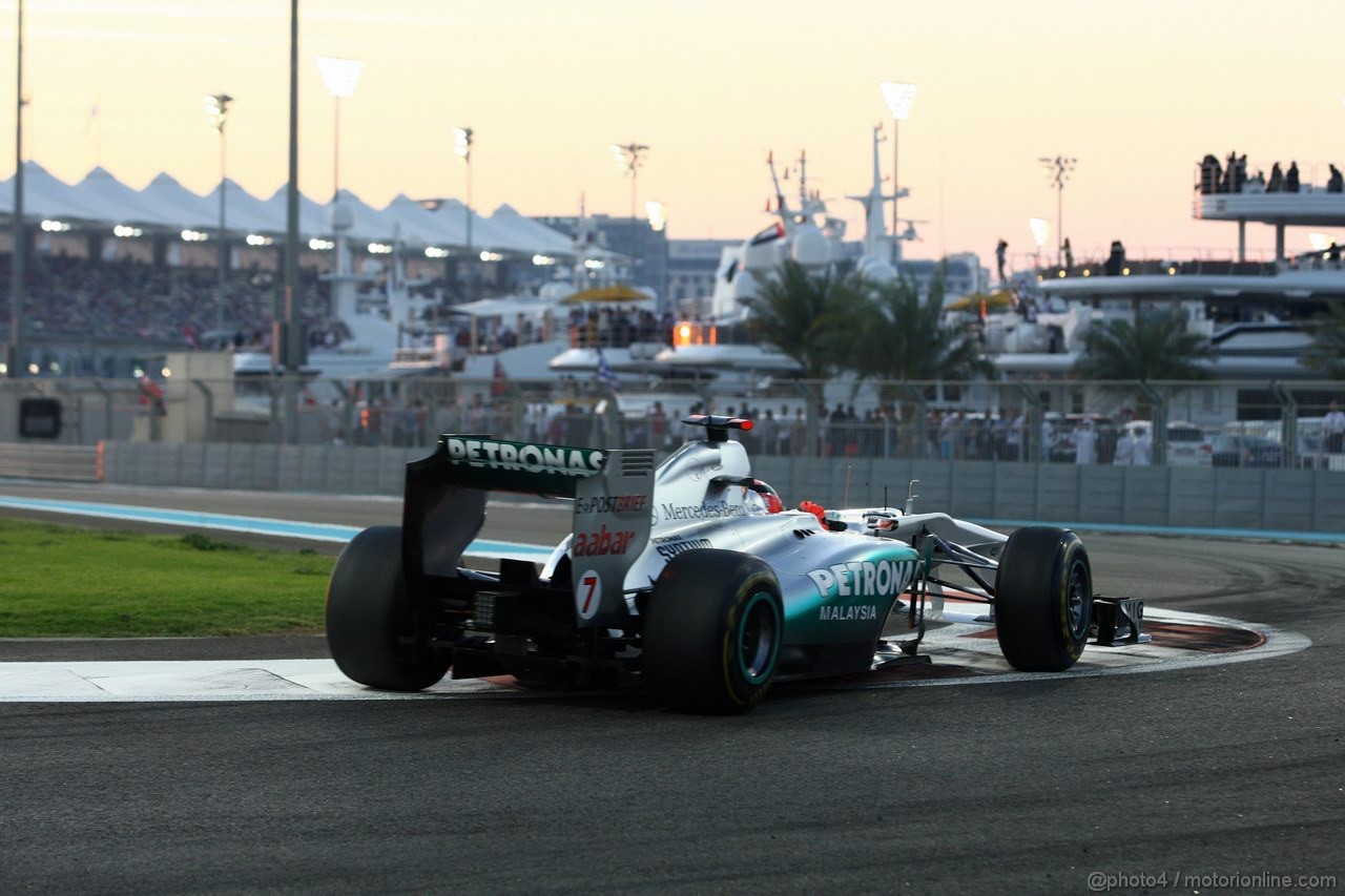 GP ABU DHABI, 13.11.2011- Gara, Michael Schumacher (GER), Mercedes GP Petronas F1 Team, MGP W02 