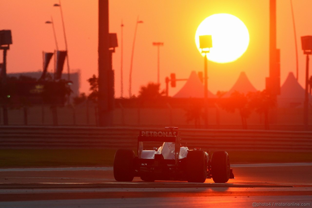 GP ABU DHABI, 13.11.2011- Gara, Michael Schumacher (GER), Mercedes GP Petronas F1 Team, MGP W02