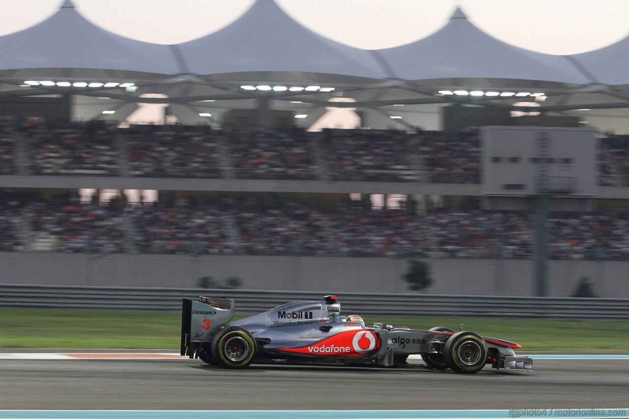 GP ABU DHABI, 13.11.2011- Gara, Lewis Hamilton (GBR), McLaren  Mercedes, MP4-26 