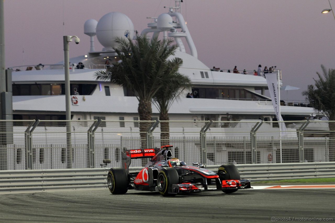 GP ABU DHABI, 13.11.2011- Gara, Jenson Button (GBR), McLaren Mercedes, MP4-26