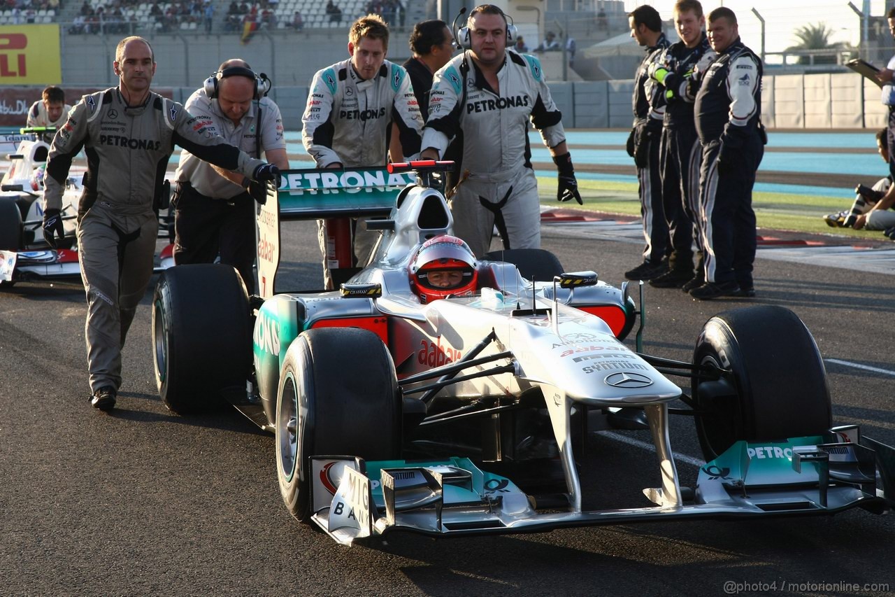 GP ABU DHABI, 13.11.2011- Gara, Michael Schumacher (GER), Mercedes GP Petronas F1 Team, MGP W02 